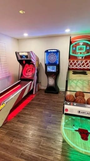 Customer game room